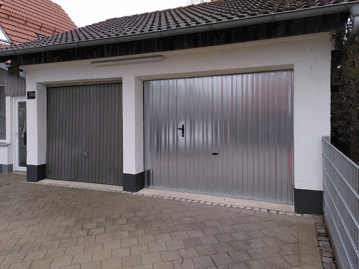 Schwingtor für DDR Normgaragen